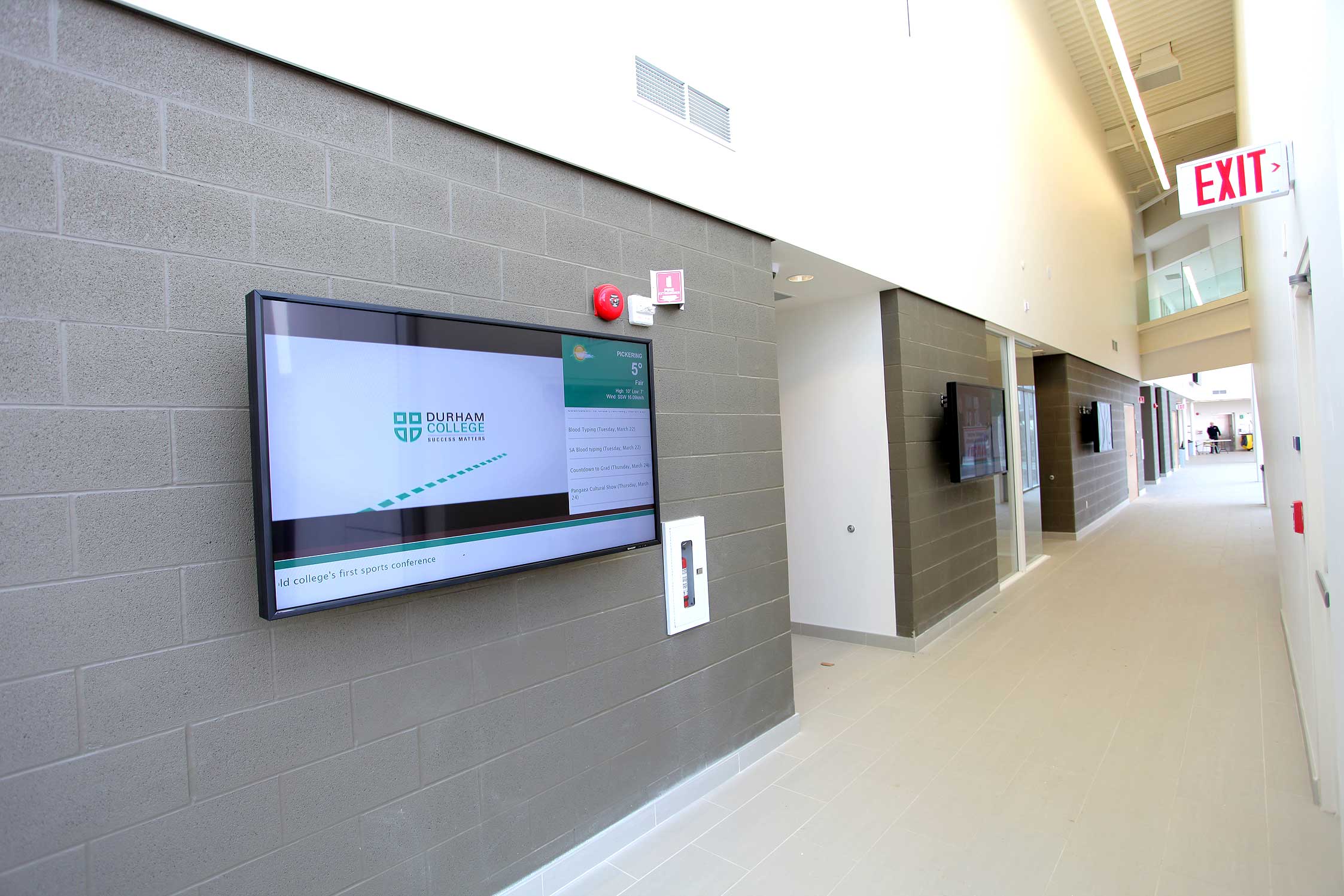 Digital Signage Display